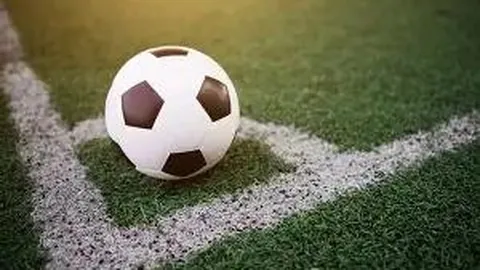 “午夜时分FIFA盛事揭晓：11大奖项亮相，中国女足双星入围提名”